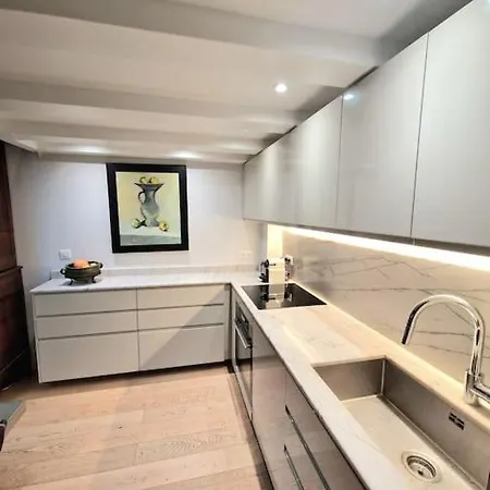 Family Duplex By Suitehomeparis Apartamento *